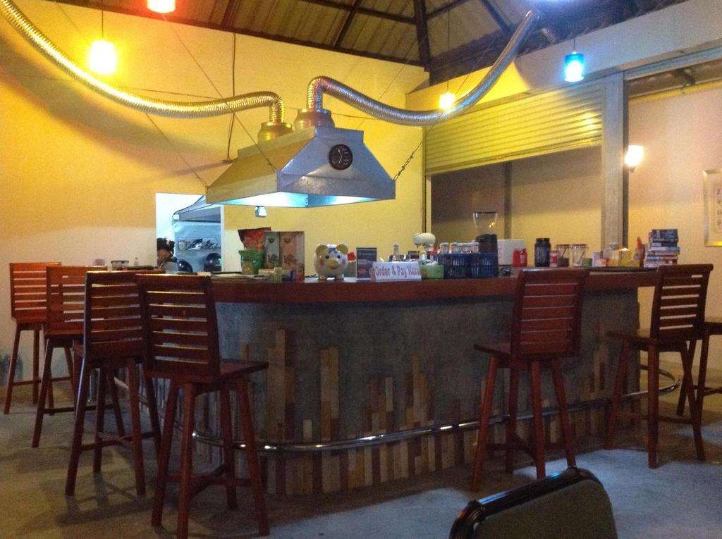 Phuket Muay Thai House Chalong Exterior photo